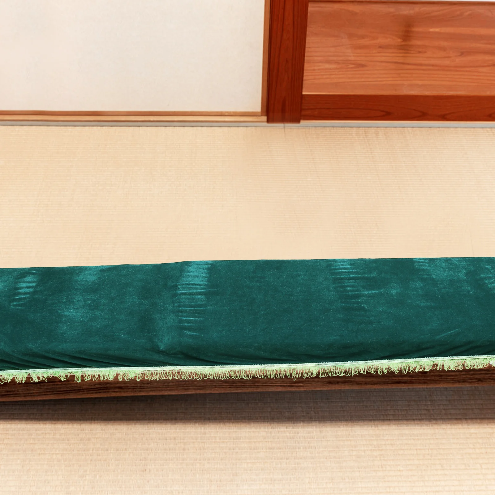 Dustproof Guzheng Cover Velvet Musical Instrument Accessories Elegant Tassel Decor Protective Case Anti Dust COVER for Piano
Dustproof Guzheng Cover Velvet Musical Instrument Accessories Elegant Tassel Decor Protective Case Anti Dust COVER for Piano