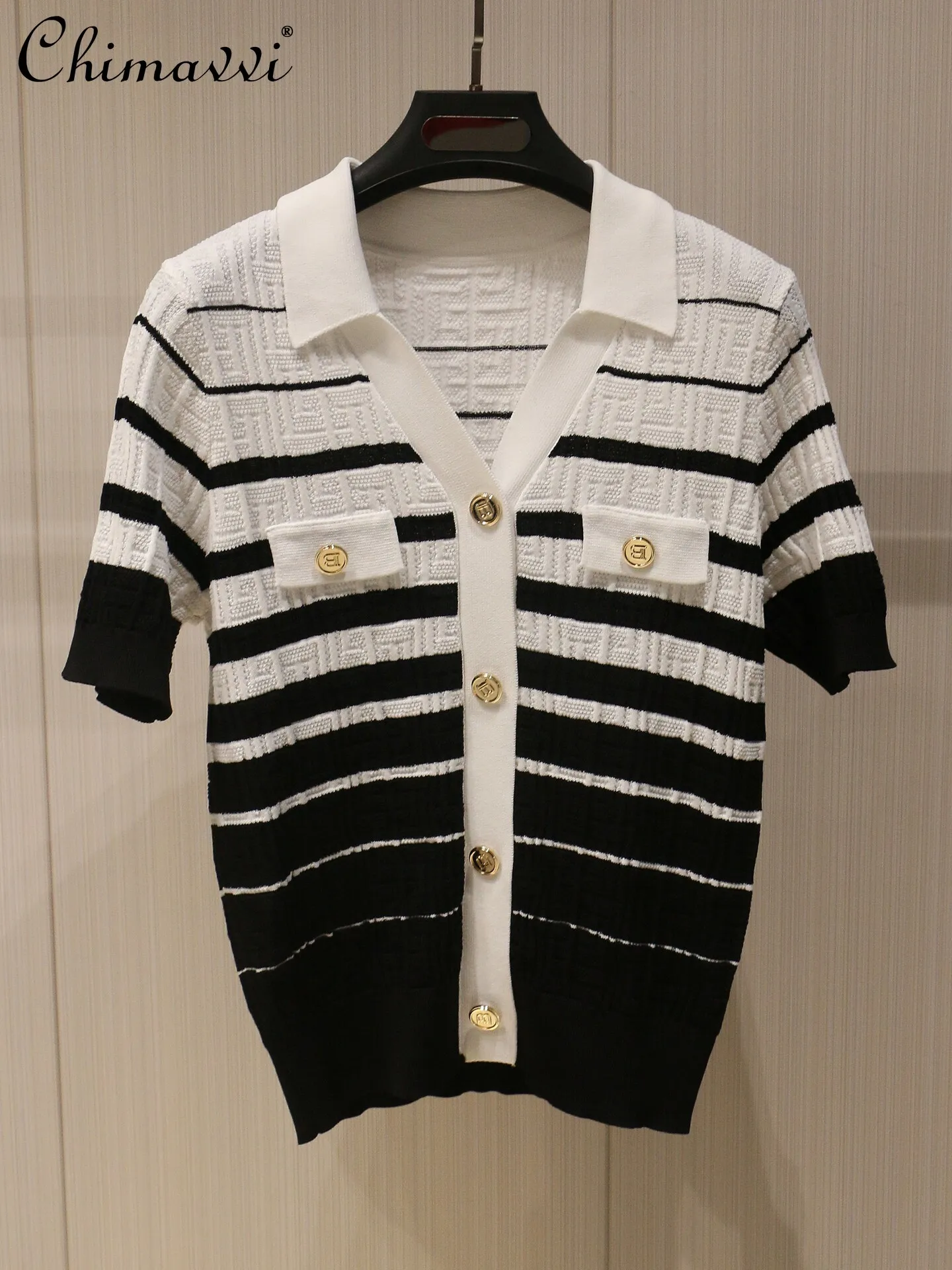 Fashion Striped Short-sleeve Black and White Knit Cardigan Women Summer New Ladies' Office Lady Metal Buckle Ice Silk Thin Top
Fashion Striped Short-sleeve Black and White Knit Cardigan Women Summer New Ladies' Office Lady Metal Buckle Ice Silk Thin Top