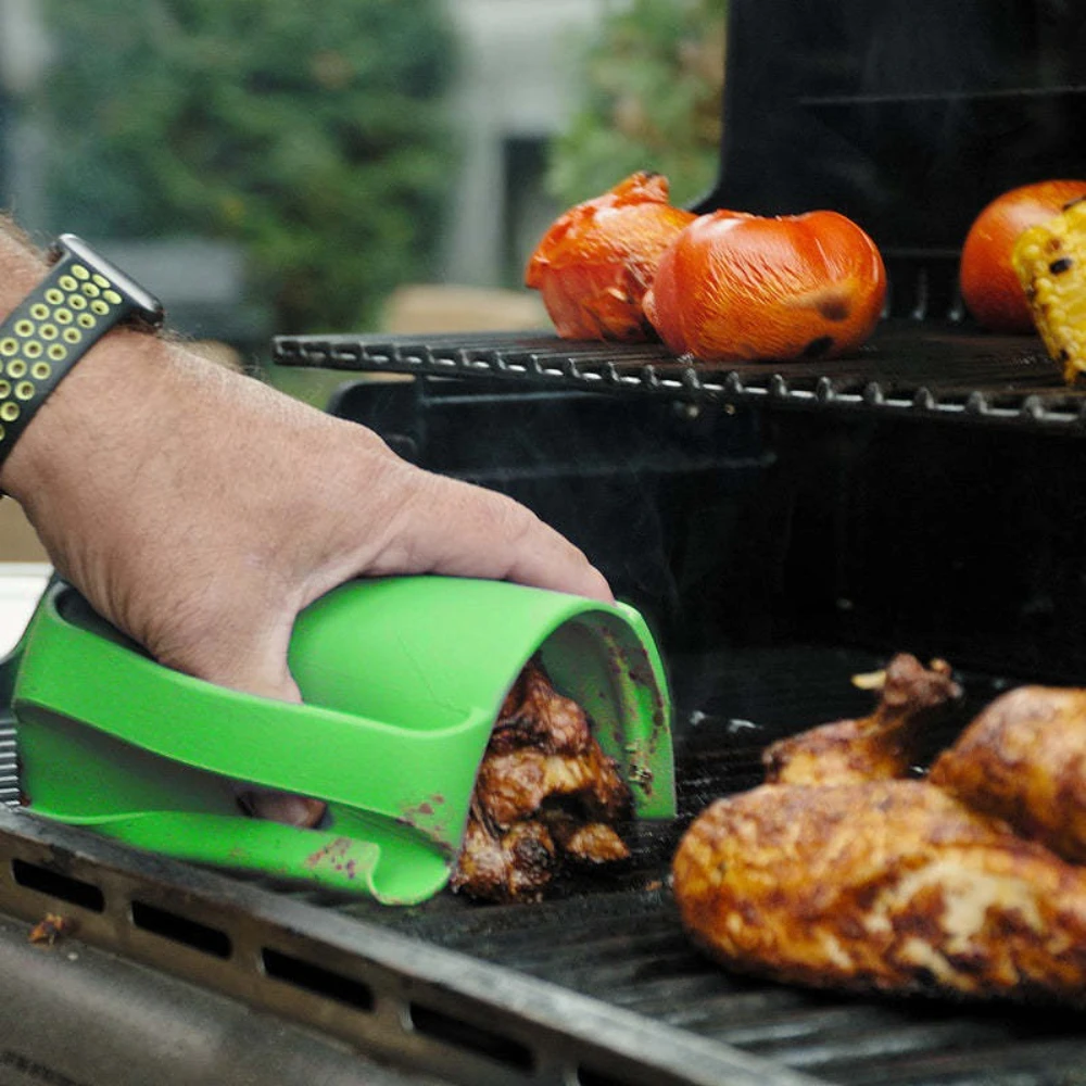 Kitchen Glove Silicone Anti-slip Heat Insulation Clip Bakeware Vegetable Cutting Hand Guard Tool for Kitchen Cooking & Baking
Kitchen Glove Silicone Anti-slip Heat Insulation Clip Bakeware Vegetable Cutting Hand Guard Tool for Kitchen Cooking & Baking