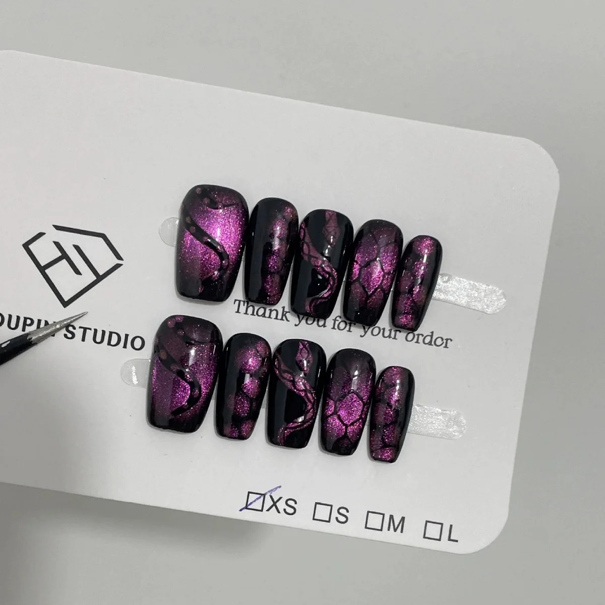 Elegant Purple Cat's Eye Handmade Press On Nails Ins Style French False Nails Luxury Glitter Snake Decor Fake Nail Long Wearable
Elegant Purple Cat's Eye Handmade Press On Nails Ins Style French False Nails Luxury Glitter Snake Decor Fake Nail Long Wearable