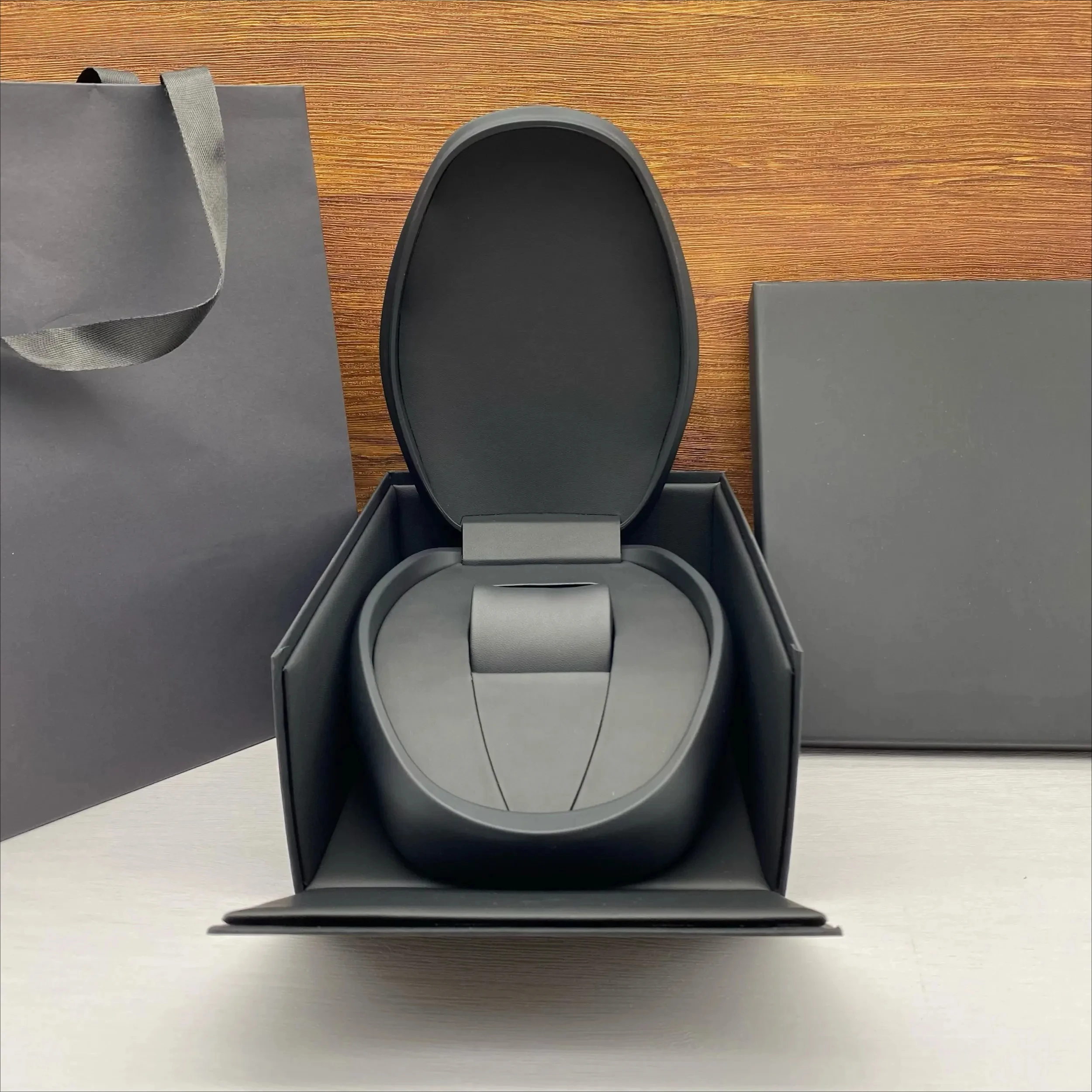 Factory Supply Wholesale Ellipse GMOGAR High-Grade Quality Luxury Brand Black PU Watch Box RM Watch Packing Box with Paper Bag
Factory Supply Wholesale Ellipse GMOGAR High-Grade Quality Luxury Brand Black PU Watch Box RM Watch Packing Box with Paper Bag