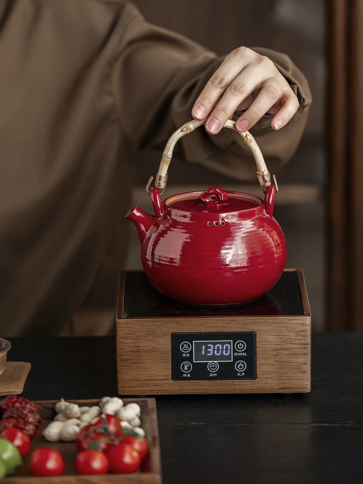 Чайник из красной глины для осени и зимы, традиционный, для заваривания чая, ручной работы, для домашнего использования
Чайник из красной глины для осени и зимы, традиционный, для заваривания чая, ручной работы, для домашнего использования