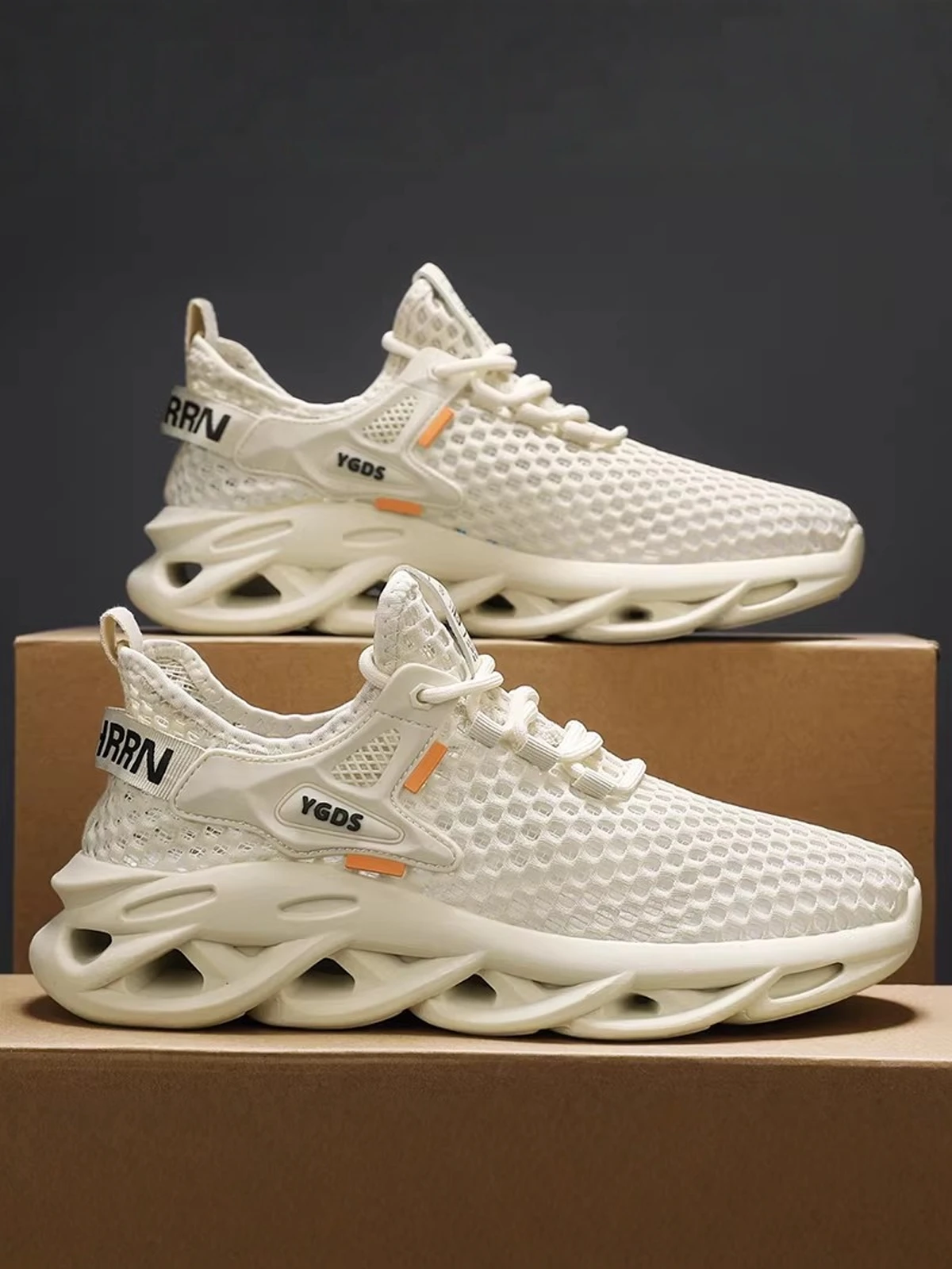 Putian Men's Summer Breathable Thin Hollow Mesh Air Conditioning Shoes Lightweight Soft Bottom Large Size Sports Trendy Shoes
Putian Men's Summer Breathable Thin Hollow Mesh Air Conditioning Shoes Lightweight Soft Bottom Large Size Sports Trendy Shoes