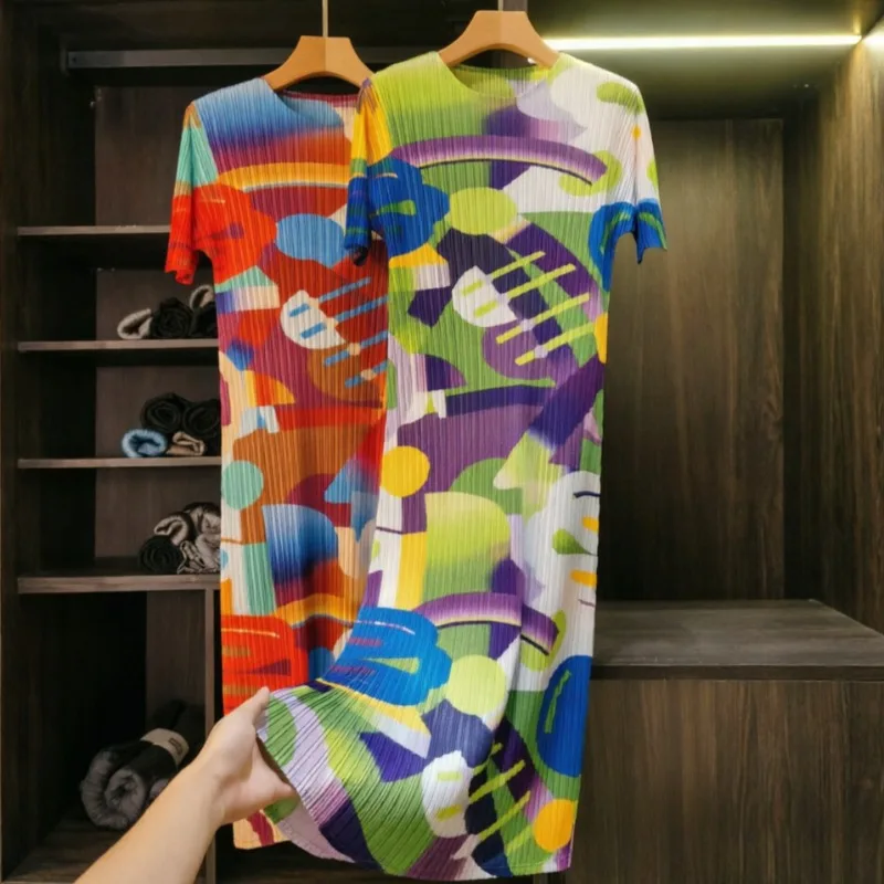 Miyake Pleated Dresses 2026 Summer New Simple Fashion Versatile Geometric Print Short Sleeve Women's Stretchy Draped Long Dress
Miyake Pleated Dresses 2026 Summer New Simple Fashion Versatile Geometric Print Short Sleeve Women's Stretchy Draped Long Dress