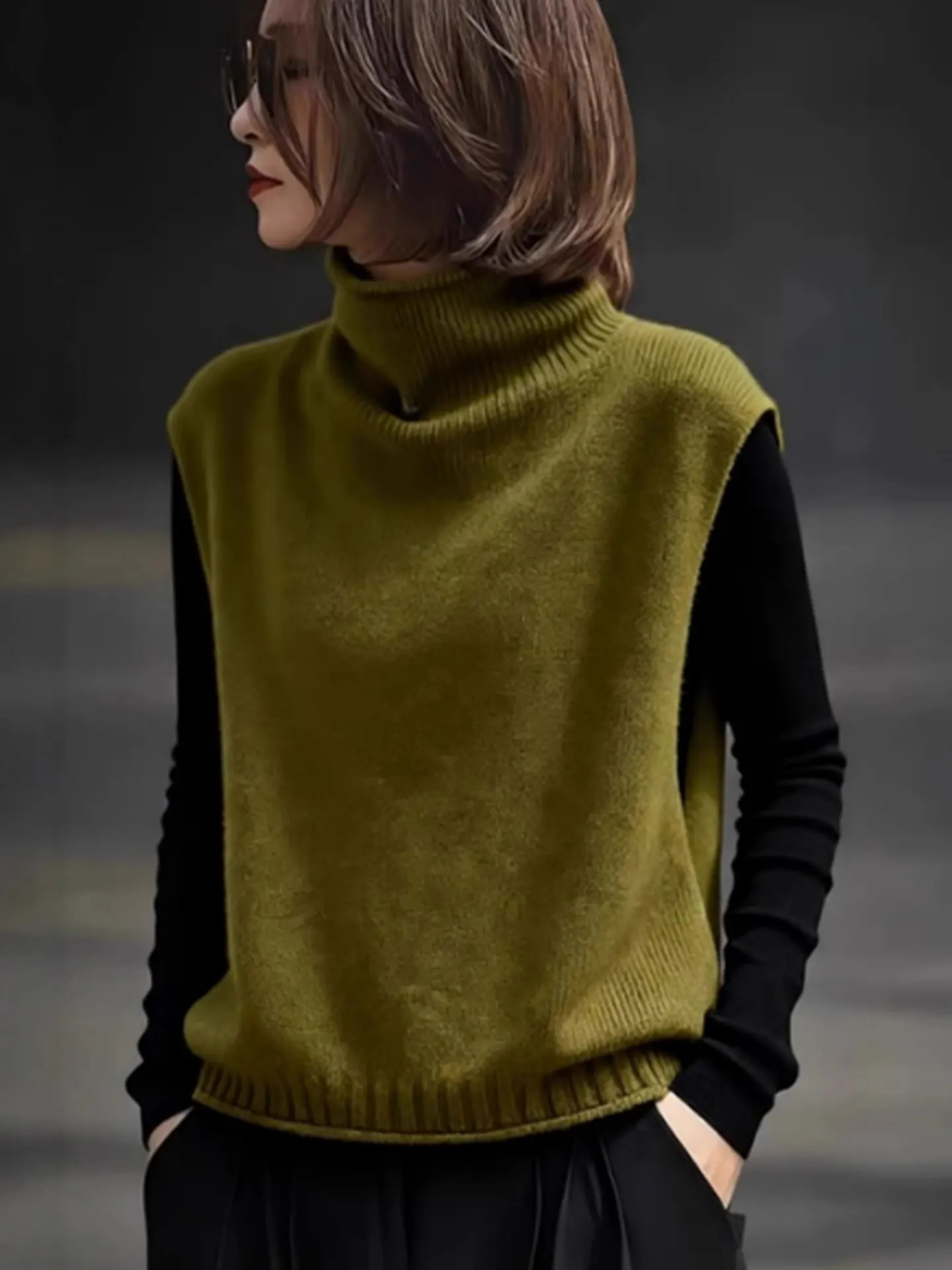 Женский вязаный жилет с высоким воротом, повседневный, теплый, зимний, от элитного европейского модного бренда, топ-украшение для образа.
Женский вязаный жилет с высоким воротом, повседневный, теплый, зимний, от элитного европейского модного бренда, топ-украшение для образа.