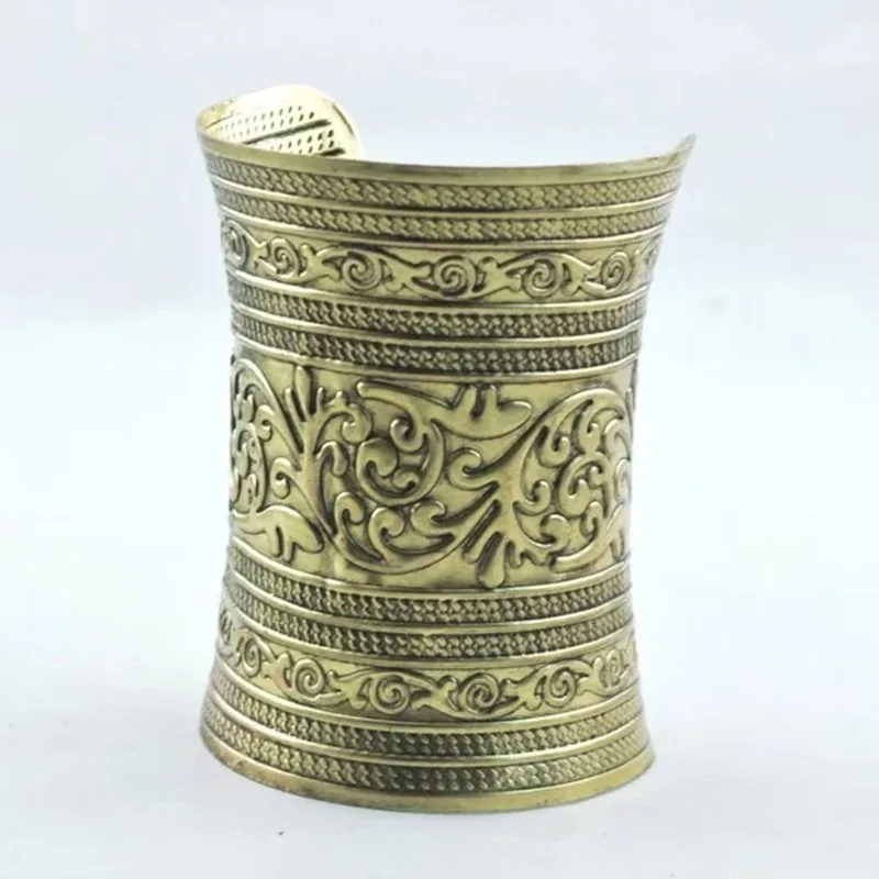 Резные узоры, широкие браслеты с открытым лицом, нишевый ретро-стиль, новые регулируемые украшения, браслеты, изысканные подарки
Резные узоры, широкие браслеты с открытым лицом, нишевый ретро-стиль, новые регулируемые украшения, браслеты, изысканные подарки