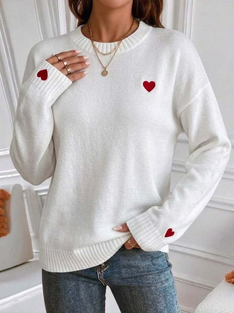 Valentine's Day atmosphere, heart-shaped pattern off-shoulder sweater, round neck, long-sleeved pullover sweater, versatile for
Valentine's Day atmosphere, heart-shaped pattern off-shoulder sweater, round neck, long-sleeved pullover sweater, versatile for