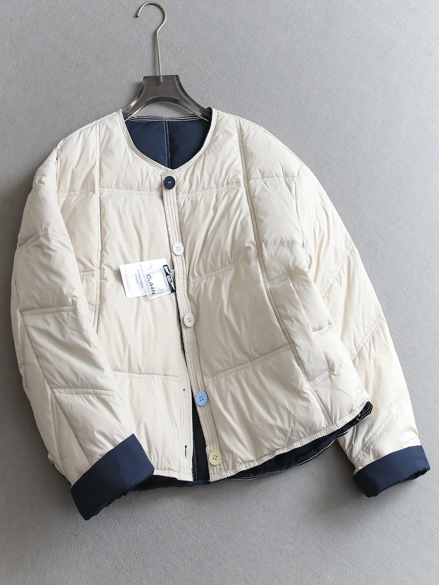 Warm Puffer Jacket Women's Loose Long Sleeve round Neck Bread Style Duck down Coat Color Block Casual Fashion Daily Wear
Warm Puffer Jacket Women's Loose Long Sleeve round Neck Bread Style Duck down Coat Color Block Casual Fashion Daily Wear