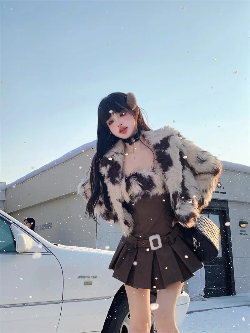 Sweet Hot Girl Suit Women's Autumn/Winter Faux Fur Short Coat Strap Slim Fit A-line Dress Two-piece Set Fashion Female Clothes
Sweet Hot Girl Suit Women's Autumn/Winter Faux Fur Short Coat Strap Slim Fit A-line Dress Two-piece Set Fashion Female Clothes