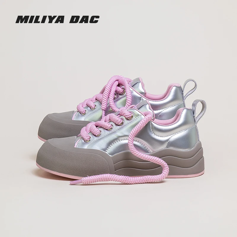 Outdoor 2023 Ins Women's Casual Board Shoe Split Leather Fashion Flats Shoes Woman Cross Strap Casual Daily Spring Lady Footwear
Outdoor 2023 Ins Women's Casual Board Shoe Split Leather Fashion Flats Shoes Woman Cross Strap Casual Daily Spring Lady Footwear