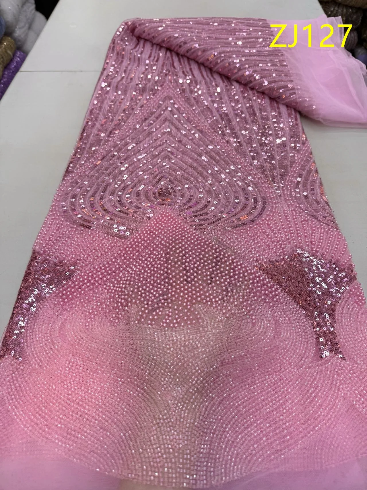 2026 African Nigerian Latest High Quality With Tulle Sewing Lace Fabric Guipure Embroidery Dresses Sequins Beads 5Yards ZJ127
2026 African Nigerian Latest High Quality With Tulle Sewing Lace Fabric Guipure Embroidery Dresses Sequins Beads 5Yards ZJ127