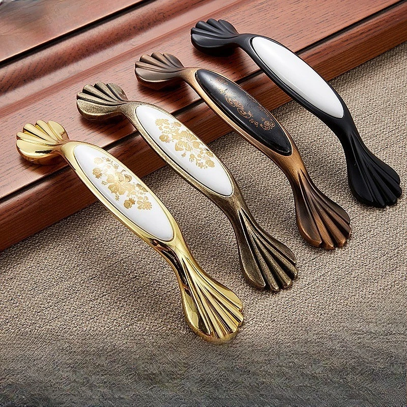 Alloy Ceramic Antique Bronze Cabinet Drawer Pull Handle for Modern Rustic Kitchen
Alloy Ceramic Antique Bronze Cabinet Drawer Pull Handle for Modern Rustic Kitchen