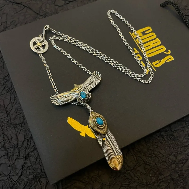 Япония Tide Takahashi Goros классический винтажный бирюзовый орлиный перо двойной кулон ожерелье модная пара универсальный рок-панк
Япония Tide Takahashi Goros классический винтажный бирюзовый орлиный перо двойной кулон ожерелье модная пара универсальный рок-панк