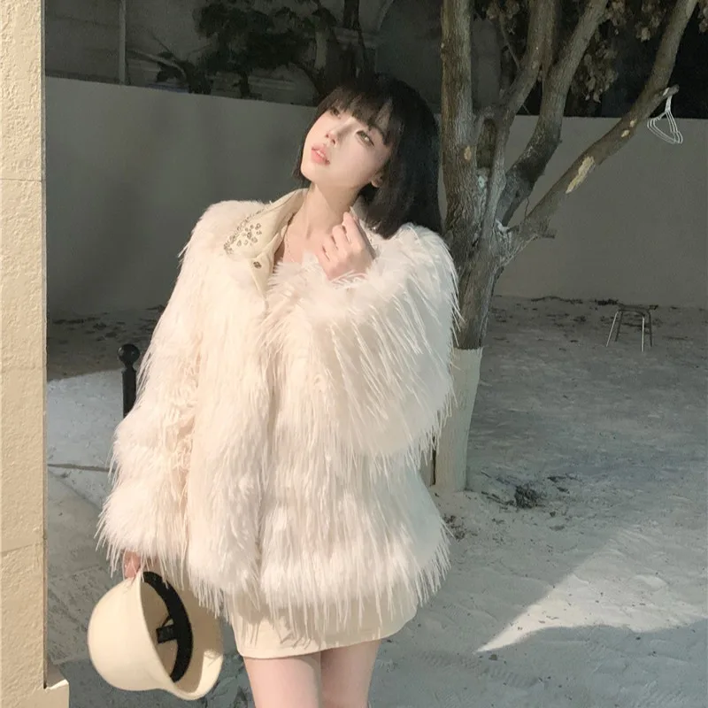 Женская модная верхняя одежда Ele White Diamond Fur Jaet: новое осенне-зимнее короткое пальто в стиле Rich Girl с длинными рукавами, цветное
Женская модная верхняя одежда Ele White Diamond Fur Jaet: новое осенне-зимнее короткое пальто в стиле Rich Girl с длинными рукавами, цветное