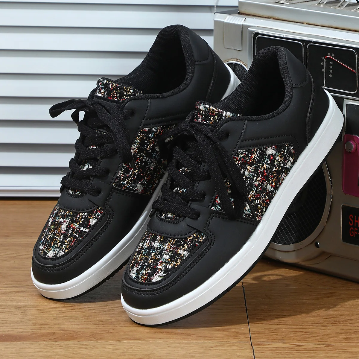 Top Quality Sneakers Women Skating Sport Shoes 35~45 Patchwork Skateboard Loafers Platform Fashion Shiny Women's Casual Shoes
Top Quality Sneakers Women Skating Sport Shoes 35~45 Patchwork Skateboard Loafers Platform Fashion Shiny Women's Casual Shoes