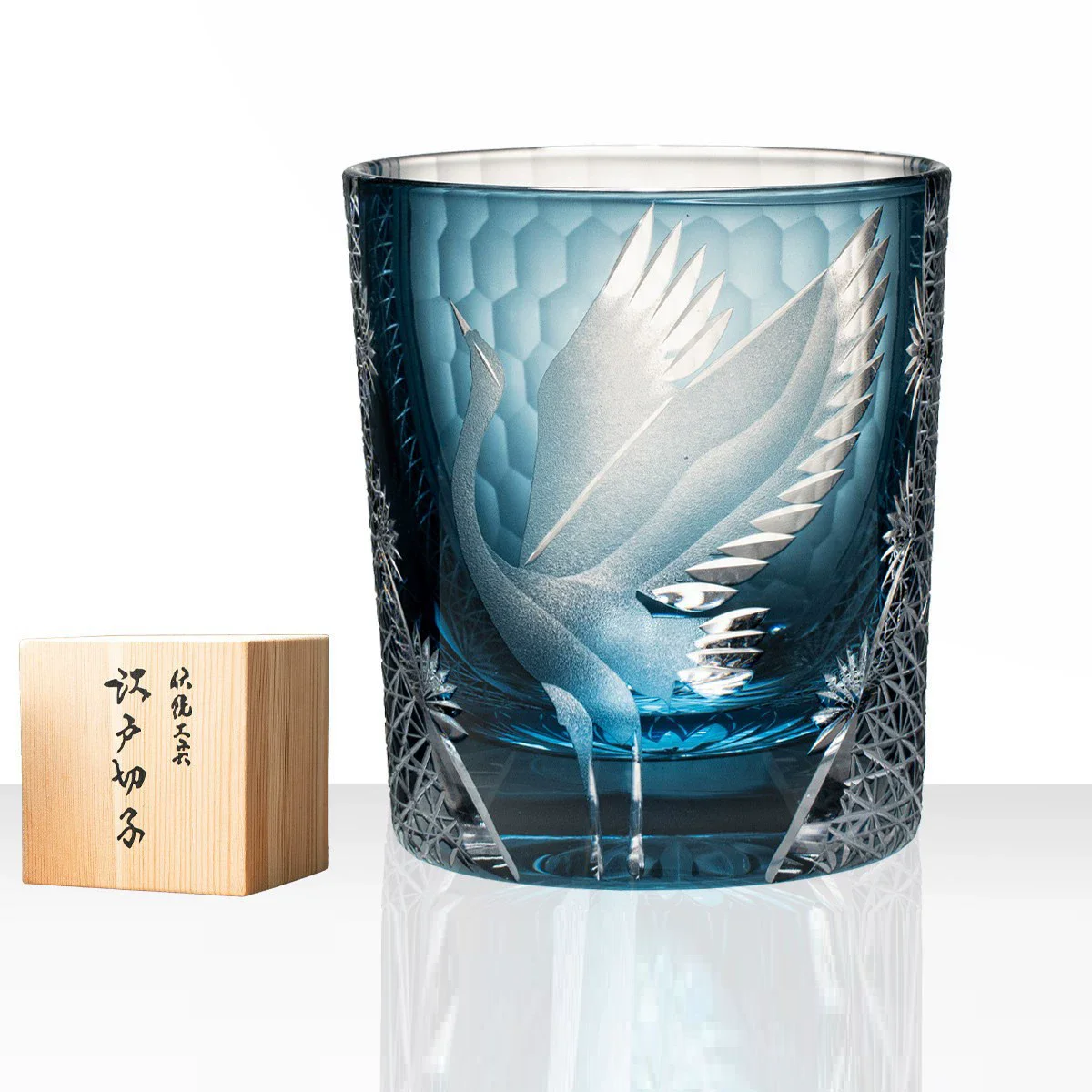 Japanese Hand Engraving Pine Crane Edo Kiriko Crystal Whiskey Cup Work Of Art Wine Glass Brandy Snifter Sake Mug Liquor Tumbler
Japanese Hand Engraving Pine Crane Edo Kiriko Crystal Whiskey Cup Work Of Art Wine Glass Brandy Snifter Sake Mug Liquor Tumbler