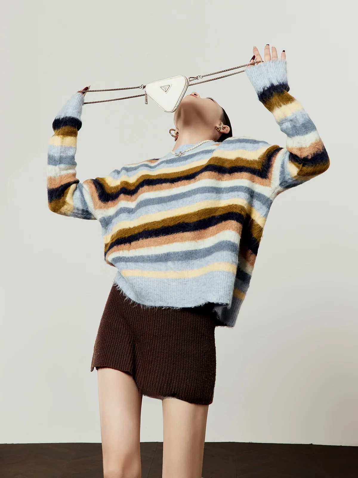 Striped Loose Knitted Sweater Women's Casual Sle Spring New Vintage Slimming Lazy High-End Knitwear
Striped Loose Knitted Sweater Women's Casual Sle Spring New Vintage Slimming Lazy High-End Knitwear
