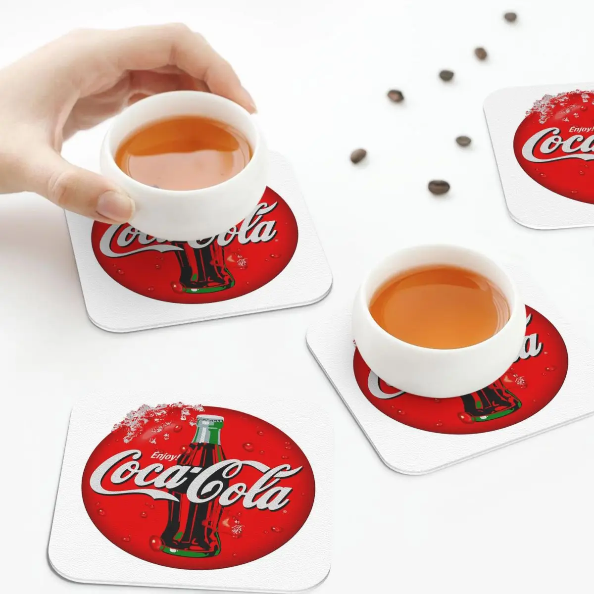 Оригинальный и настоящий вкус подставок Cola, кожаные салфетки, изоляционные кофейные коврики для дома, кухни, обеденные подушечки, набор из 4 шт.
Оригинальный и настоящий вкус подставок Cola, кожаные салфетки, изоляционные кофейные коврики для дома, кухни, обеденные подушечки, набор из 4 шт.