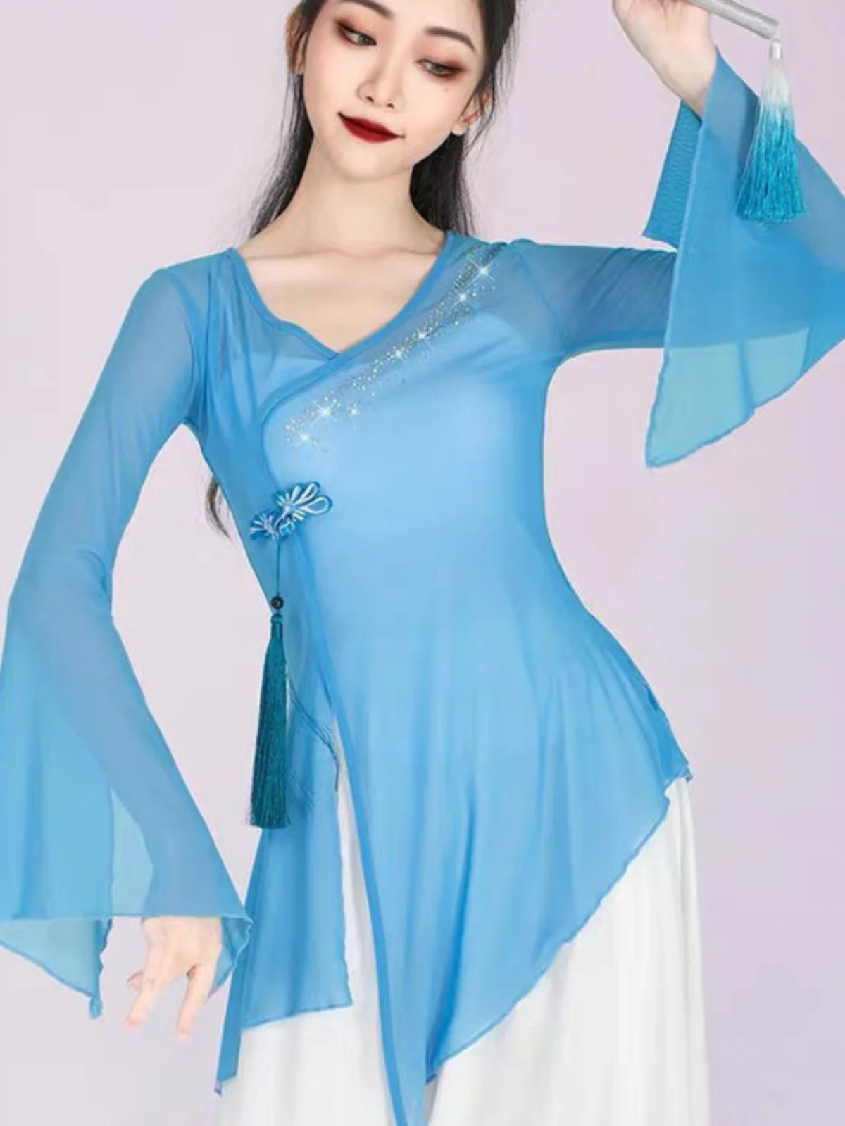 Classical Dance Costume Modern Umbrella Fan National Dance Gown Drifting Gradient Silk Parka Coat Five-Quarter Sleeve for Wom...
Classical Dance Costume Modern Umbrella Fan National Dance Gown Drifting Gradient Silk Parka Coat Five-Quarter Sleeve for Wom...