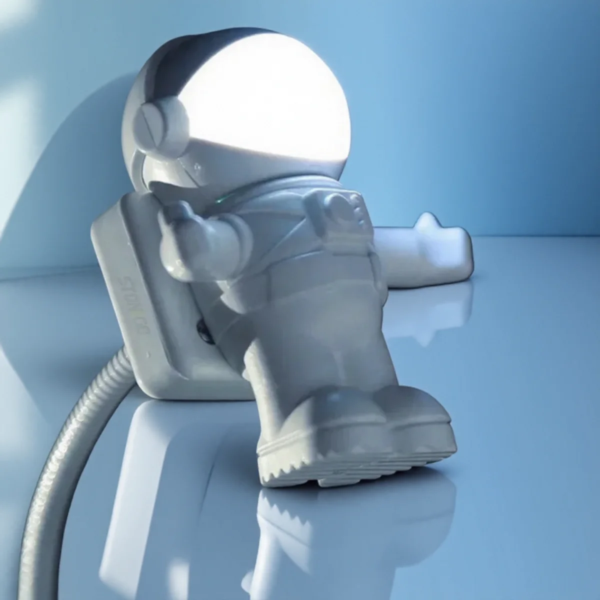 Креативный USB светодиодный ночник космонавта, клавиатура, гибкая настольная игрушка для ноутбука, чтения автомобиля, домашний декор
Креативный USB светодиодный ночник космонавта, клавиатура, гибкая настольная игрушка для ноутбука, чтения автомобиля, домашний декор