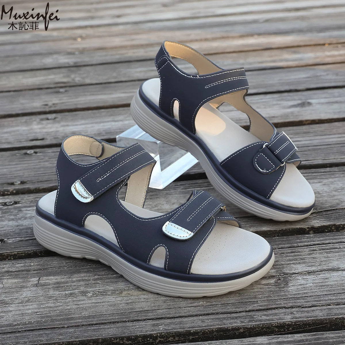 Women's 2026 Summer New Large Comfortable Velcro Thick Bottom Lightweight Breathable Beach Shoes Versatile Sandals
Women's 2026 Summer New Large Comfortable Velcro Thick Bottom Lightweight Breathable Beach Shoes Versatile Sandals