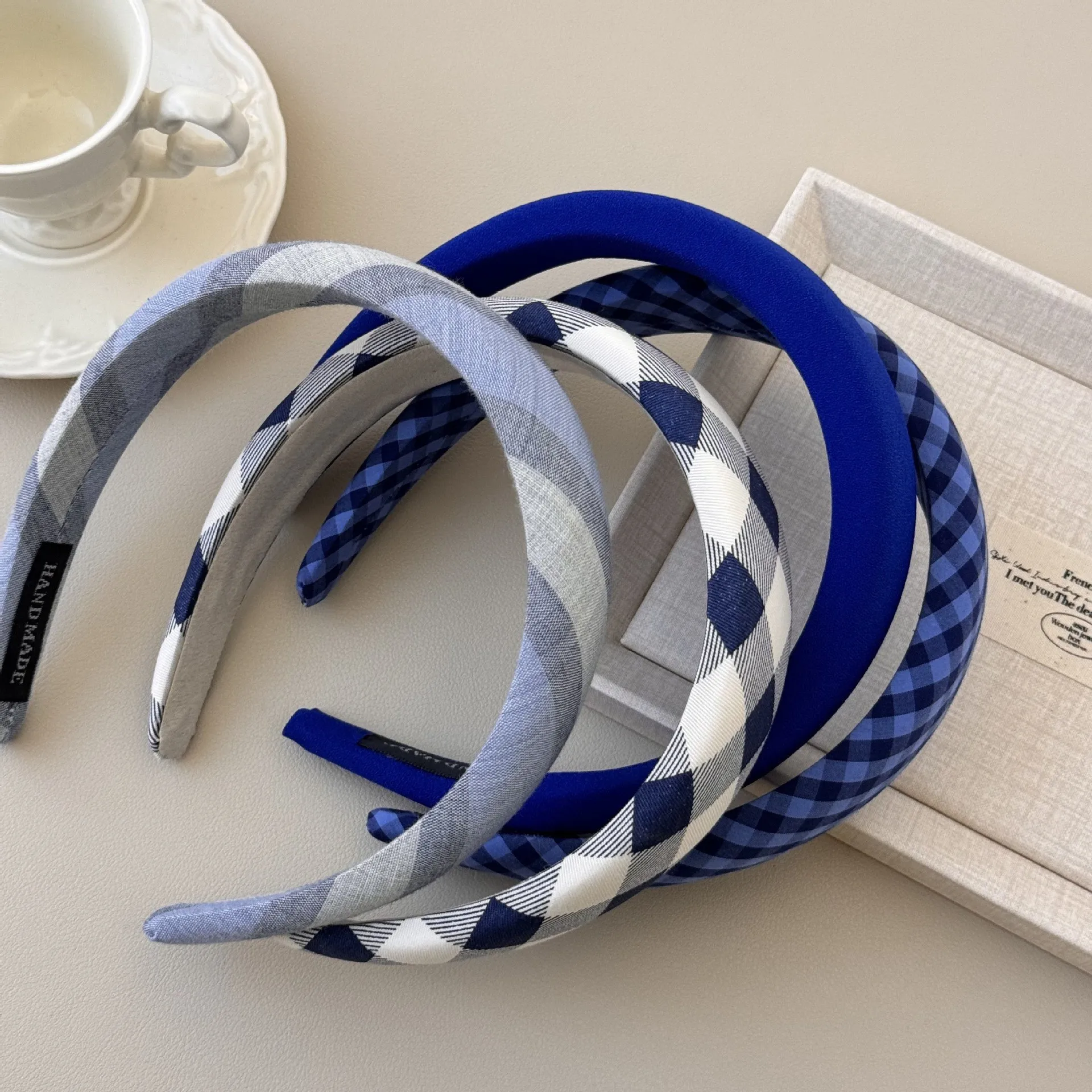 Blue Plaid Sponge Thickened Headband Wide Edge High Skull Top Hair Hoop
Blue Plaid Sponge Thickened Headband Wide Edge High Skull Top Hair Hoop
