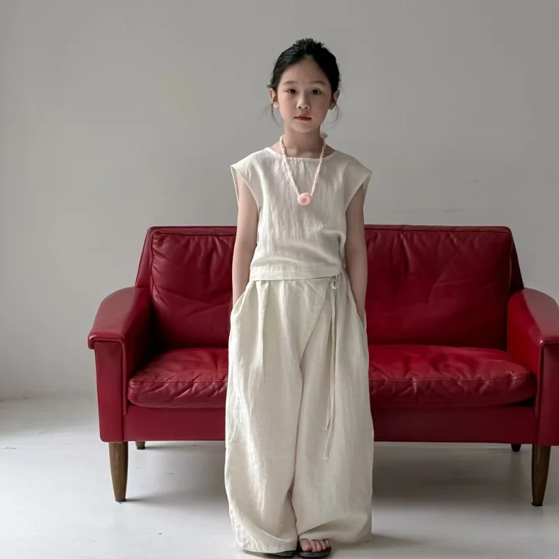 Children's Suit 2025 Summer New Korean Girl's Suit Solid Color Casual Vest+Pant 2-10Year Kid's Two-piece Set
Children's Suit 2025 Summer New Korean Girl's Suit Solid Color Casual Vest+Pant 2-10Year Kid's Two-piece Set