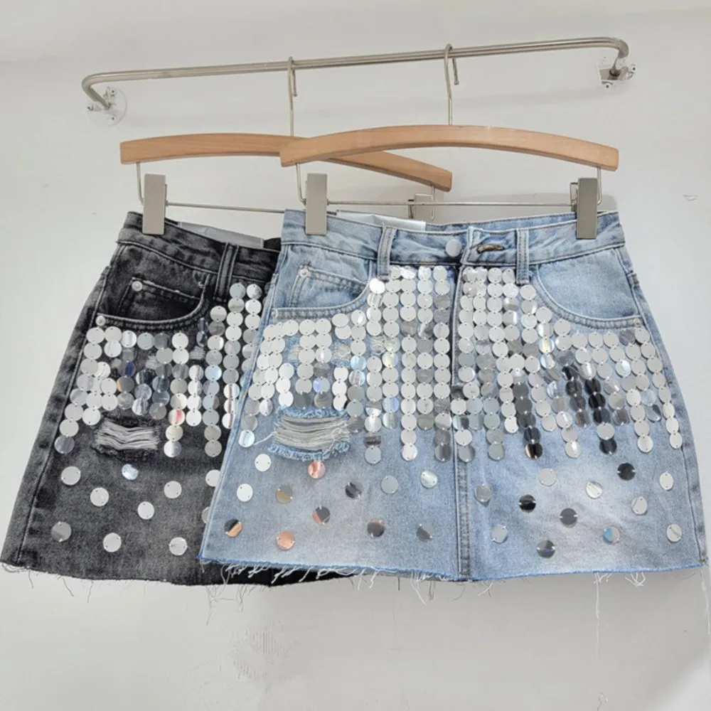 Summer new high waisted A-line fashion sequins raw edges denim skirt for women
Summer new high waisted A-line fashion sequins raw edges denim skirt for women