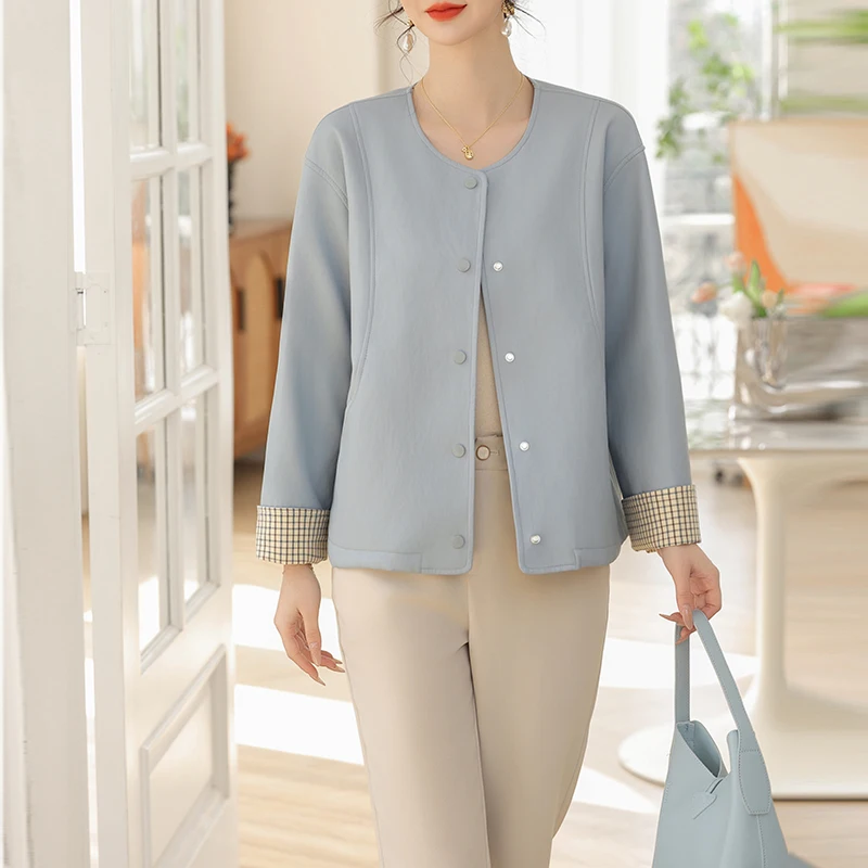 Модная кожаная куртка для женщин среднего возраста: новая весенняя коллекция, молодежный и элегантный стиль, женская одежда для среднего и старшего возраста
Модная кожаная куртка для женщин среднего возраста: новая весенняя коллекция, молодежный и элегантный стиль, женская одежда для среднего и старшего возраста