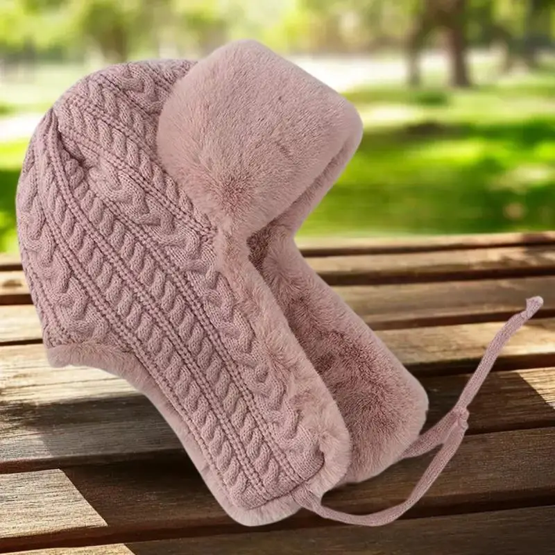 Милые утепленные плюшевые шапки для женщин; теплые зимние вязаные шапки с защитой для ушей для использования на улице
Милые утепленные плюшевые шапки для женщин; теплые зимние вязаные шапки с защитой для ушей для использования на улице