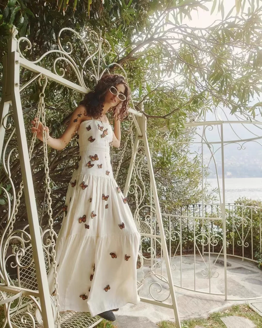 3D Butterfly Embroidery Women Holiday Sling Robe Summer Square Collar High Waist Sleeveless Fashion Ladies 100% Linen Maxi Dress
3D Butterfly Embroidery Women Holiday Sling Robe Summer Square Collar High Waist Sleeveless Fashion Ladies 100% Linen Maxi Dress