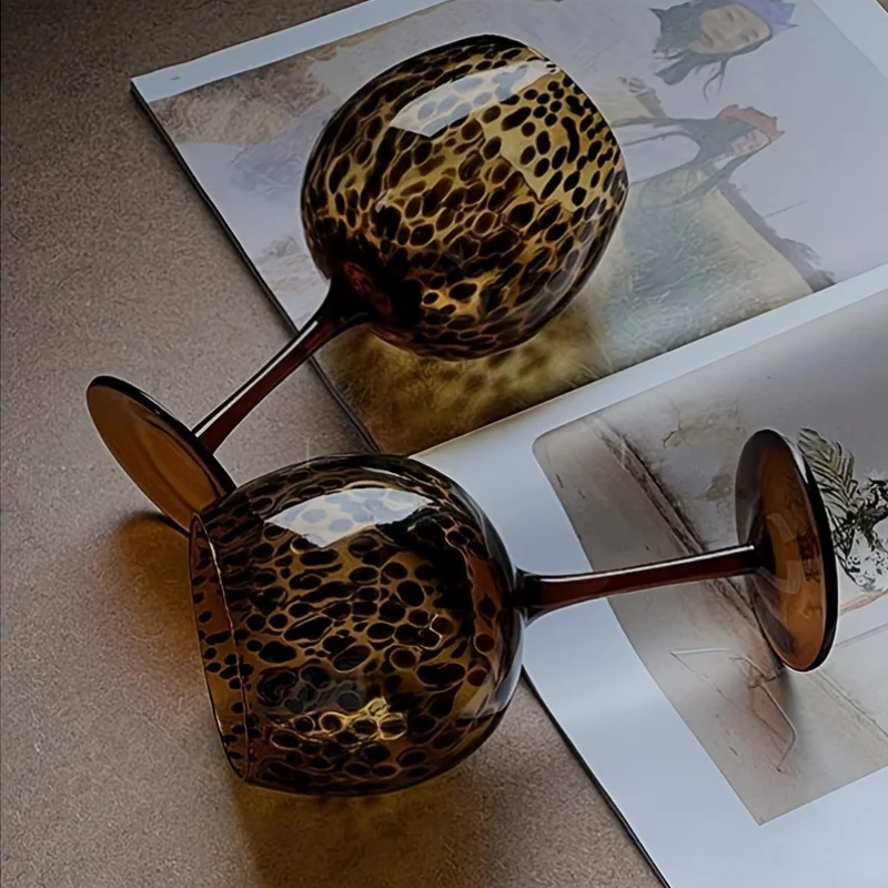 Vintage Leopard Wine Glasses Elegant Tall Stemware Durable Glass for Christmas Thanksgiving New Year Gifts Premium Drinkware
Vintage Leopard Wine Glasses Elegant Tall Stemware Durable Glass for Christmas Thanksgiving New Year Gifts Premium Drinkware