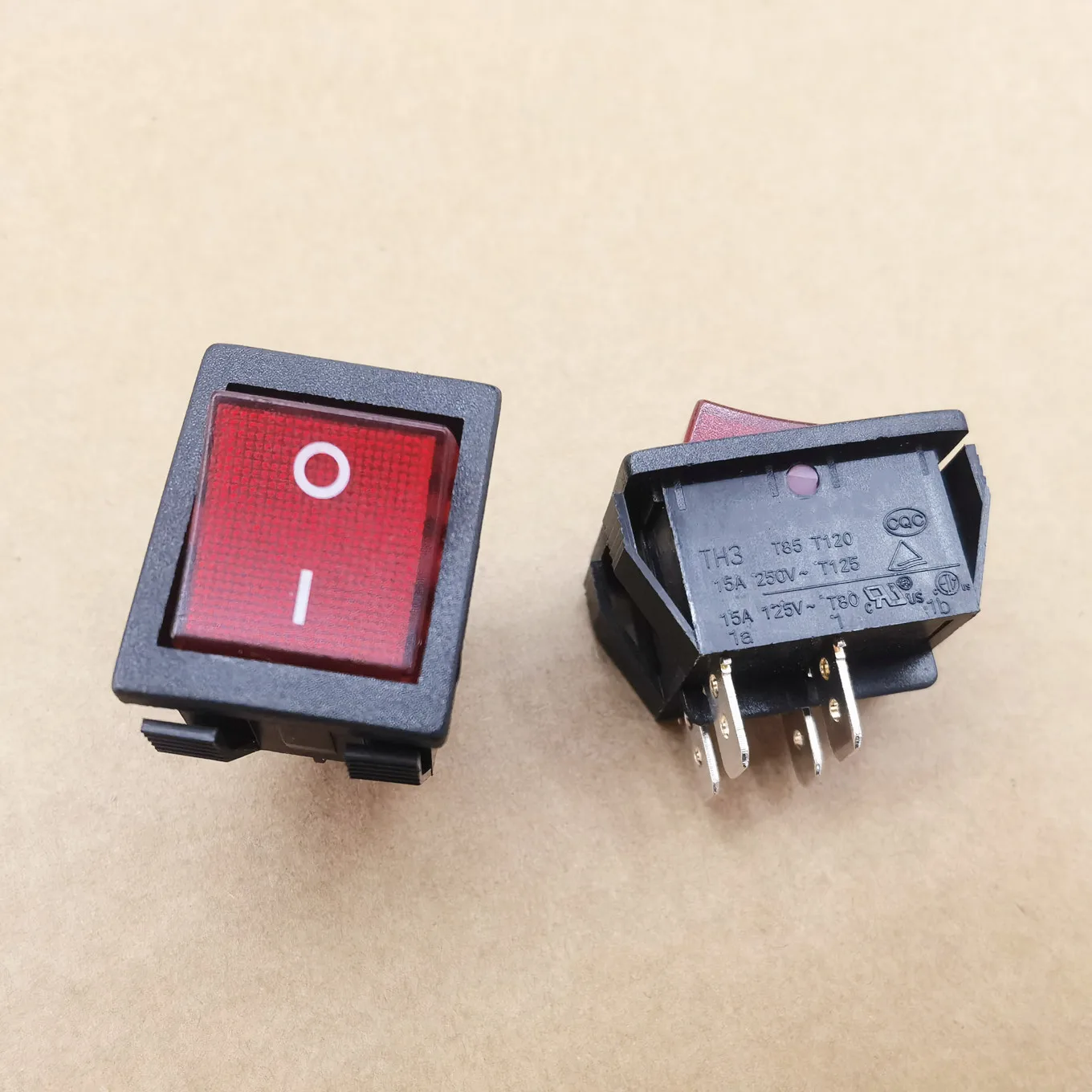 Original New 100% rocker switch 4pin 2gear red TH3 opening 22*28 15A
Original New 100% rocker switch 4pin 2gear red TH3 opening 22*28 15A