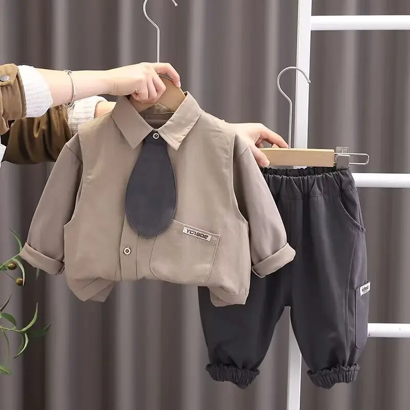 Boys Spring and autumn suit 2024 new Children's autumn casual clothes baby autumn fashion western sweater three-piece suit tide
Boys Spring and autumn suit 2024 new Children's autumn casual clothes baby autumn fashion western sweater three-piece suit tide