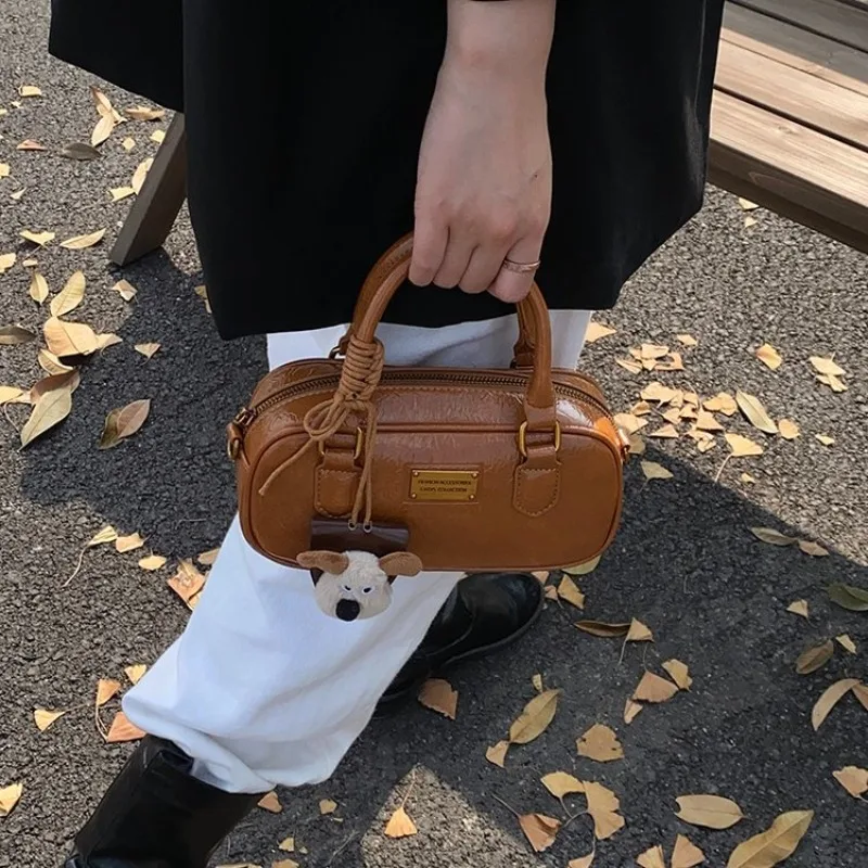 Famous Designer Shoulder Bag Leather Crossbody Handbag For Women Luxury Brand Ladies Tote Bags Classic Elegant Chic
Famous Designer Shoulder Bag Leather Crossbody Handbag For Women Luxury Brand Ladies Tote Bags Classic Elegant Chic