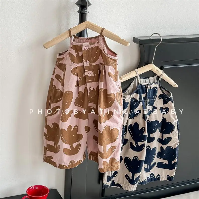 Girls' overalls light Korean girls' casual fashion camisole jumpsuit children's jumpsuit wide leg 7-inch pants
Girls' overalls light Korean girls' casual fashion camisole jumpsuit children's jumpsuit wide leg 7-inch pants