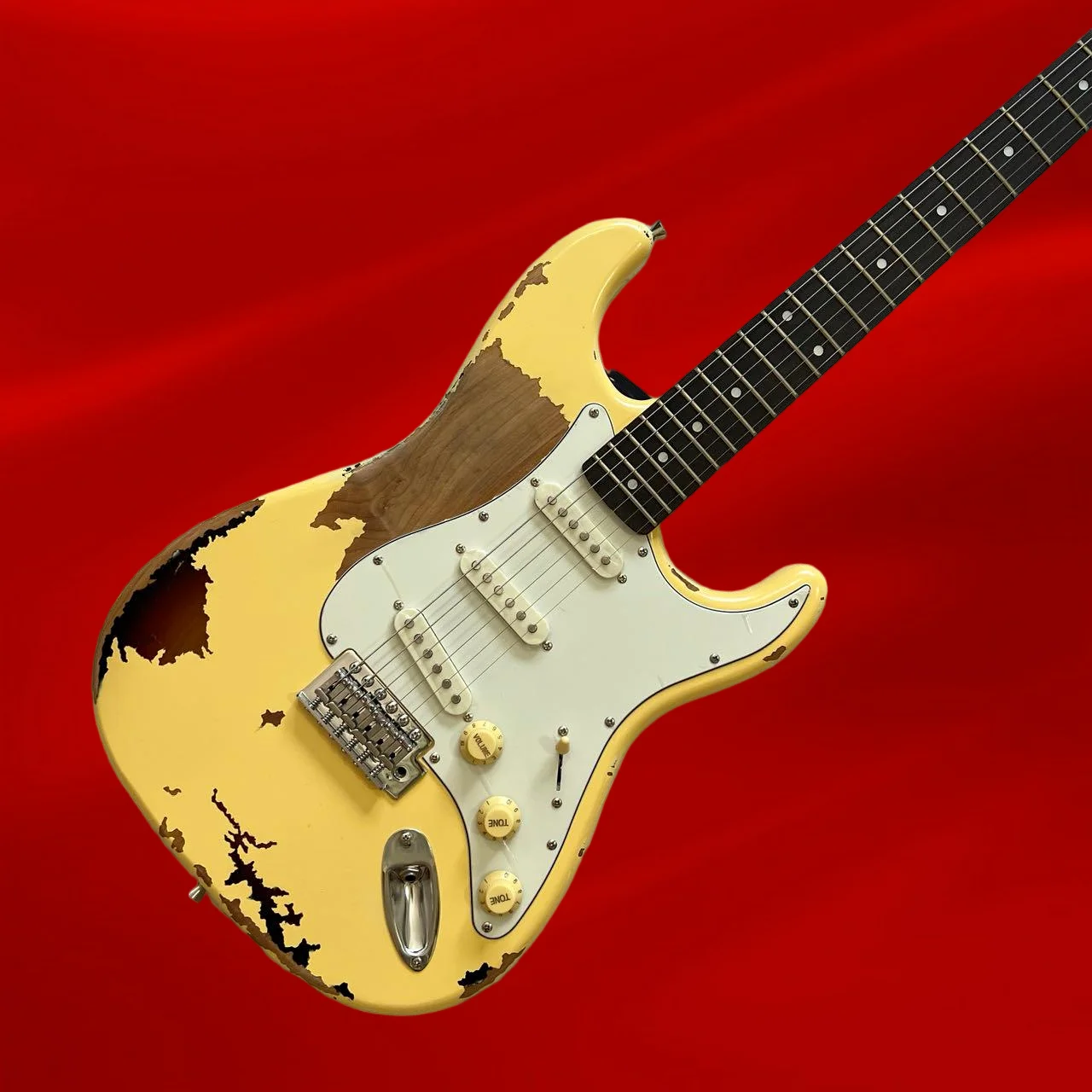 2026 new Vintage Purple 22 Tone Alder Wood Body Maple Wood Fingerboard Simple Design Clear Timbre Guitar
2026 new Vintage Purple 22 Tone Alder Wood Body Maple Wood Fingerboard Simple Design Clear Timbre Guitar