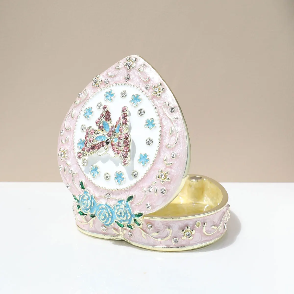 Шкатулка для драгоценностей Love, нарисованная вручную декоративная шкатулка из эмалированного сплава, маленькие украшения, креативная маленькая коробка для хранения, европейская свадебная подарочная коробка
Шкатулка для драгоценностей Love, нарисованная вручную декоративная шкатулка из эмалированного сплава, маленькие украшения, креативная маленькая коробка для хранения, европейская свадебная подарочная коробка