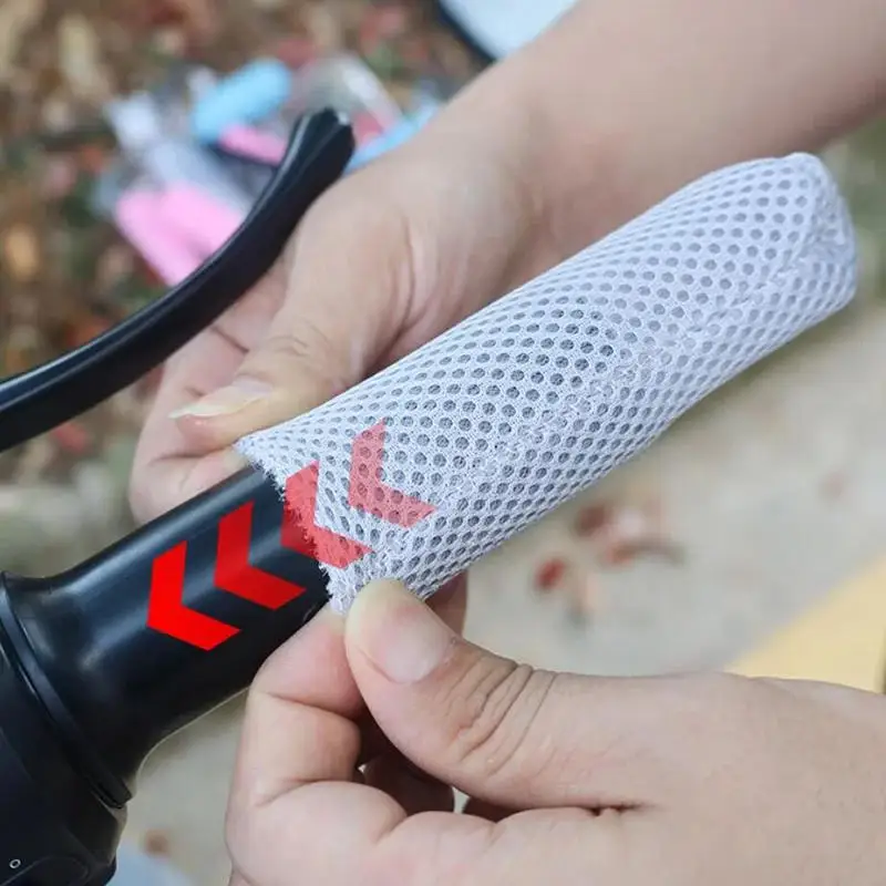 Motorcycle Handle Cover Ice Silk Anti Slip Breathable Handle Cover Summer Electric Tricycle Elastic Handle/Brake Cover Decor
Motorcycle Handle Cover Ice Silk Anti Slip Breathable Handle Cover Summer Electric Tricycle Elastic Handle/Brake Cover Decor