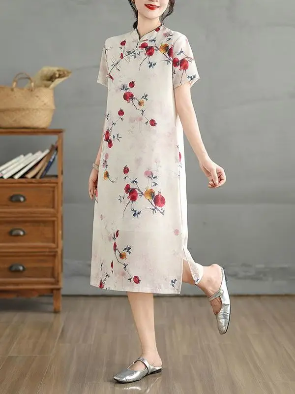 Middle-Length A-Line Qipao Dress Women's Loose Fit Print Design Mid-Century Chinese Style with Button Detailing Summer Wear
Middle-Length A-Line Qipao Dress Women's Loose Fit Print Design Mid-Century Chinese Style with Button Detailing Summer Wear