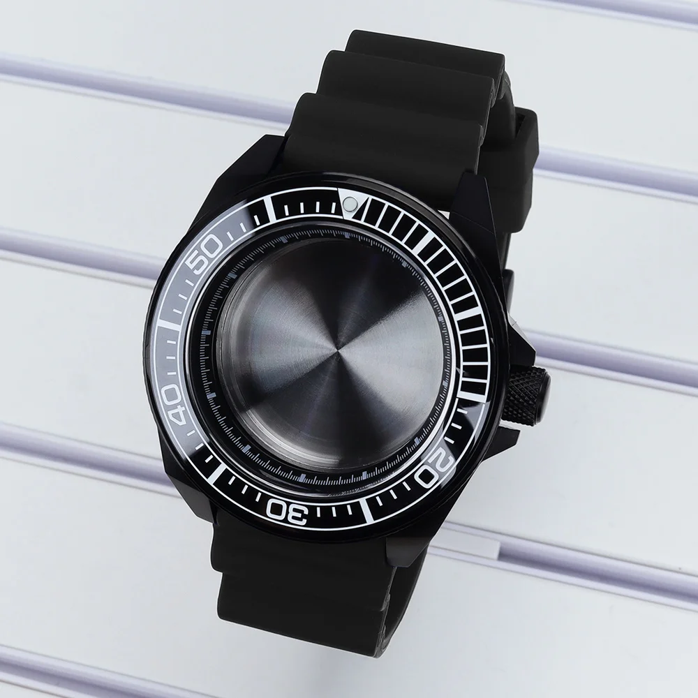 Черный корпус часов с PVD-покрытием 43 мм, сапфировое стекло для Seiko NH35, NH36, NH38, автоматический механизм, циферблат 28,5 мм, модификация Samurai.
Черный корпус часов с PVD-покрытием 43 мм, сапфировое стекло для Seiko NH35, NH36, NH38, автоматический механизм, циферблат 28,5 мм, модификация Samurai.