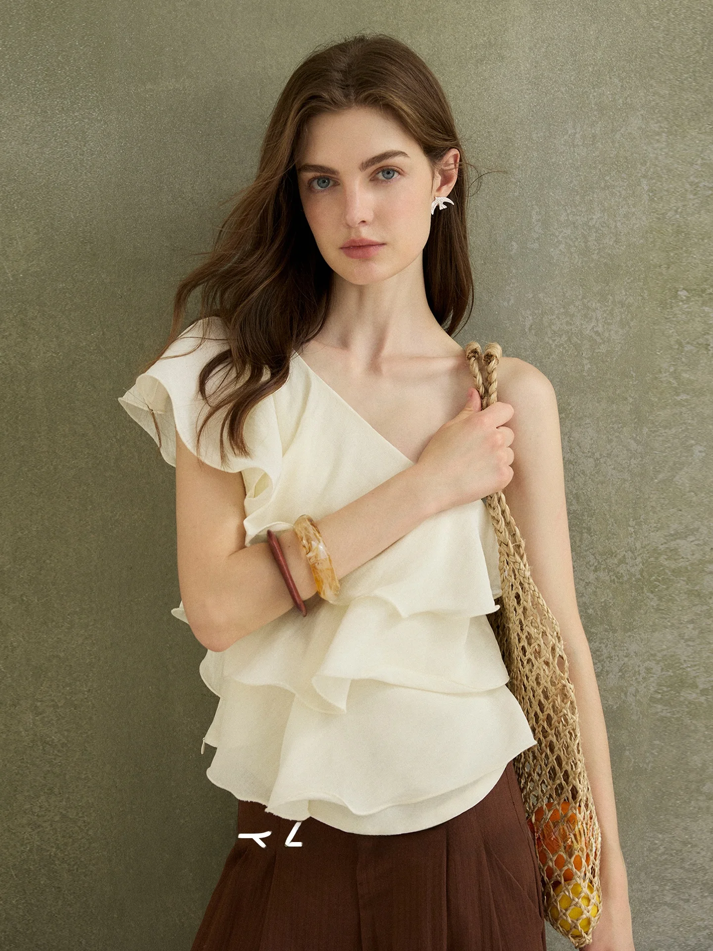 Miorastudio French Style Shirt Gentlewomanly Shoulder Bared Hem Design Regenerated Fiber Short Sleeve Women's Top Milk Apricot
Miorastudio French Style Shirt Gentlewomanly Shoulder Bared Hem Design Regenerated Fiber Short Sleeve Women's Top Milk Apricot