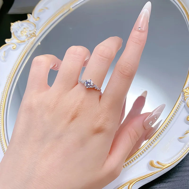 Luxury Sparkling 6mm 0.8 Carat Moissanite Everyday Women's Ring - 925 Sterling Silver Wedding Anniversary Jewelry Gift -Size 5~9
Luxury Sparkling 6mm 0.8 Carat Moissanite Everyday Women's Ring - 925 Sterling Silver Wedding Anniversary Jewelry Gift -Size 5~9