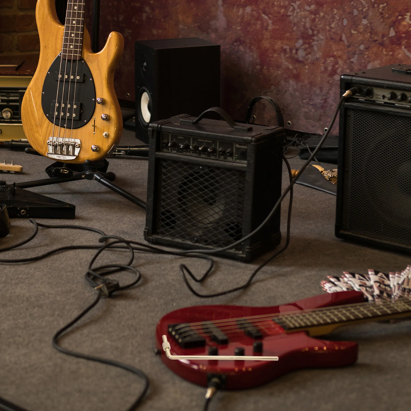 2Pcs Electric Guitar Tremolo Arm Durable Zinc Alloy Double Vibrato System Replacement Accessory Easy Installation Tone
2Pcs Electric Guitar Tremolo Arm Durable Zinc Alloy Double Vibrato System Replacement Accessory Easy Installation Tone