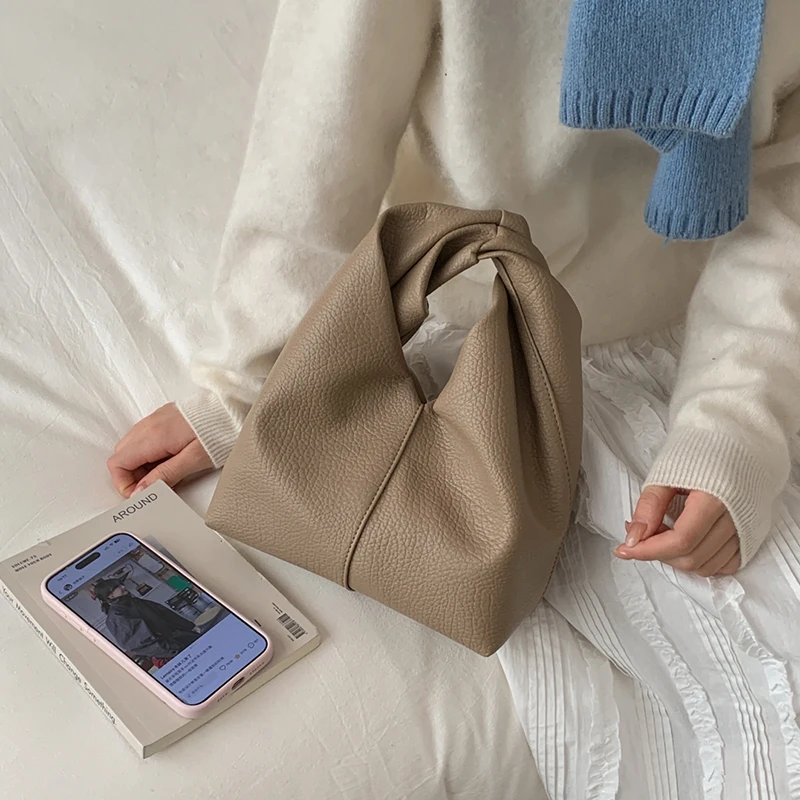 Женская сумка через плечо из искусственной кожи с текстурой рюшов, легкая, мягкая, повседневная, на каждый день, кроссбоди, 2026, новый тренд
Женская сумка через плечо из искусственной кожи с текстурой рюшов, легкая, мягкая, повседневная, на каждый день, кроссбоди, 2026, новый тренд