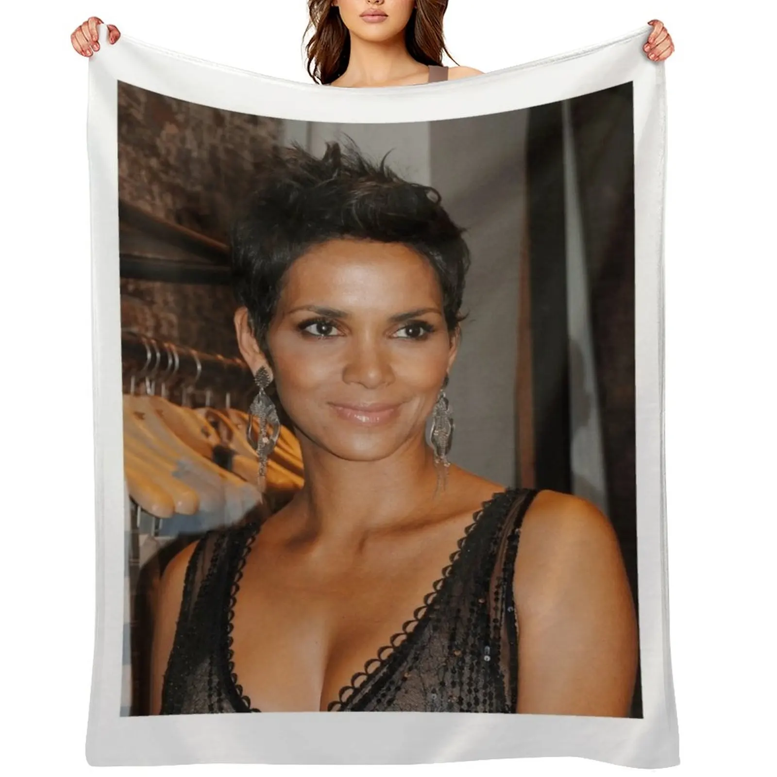 Halle Berry Throw Blanket Plaid on the sofa Summer Beddings Single Beautifuls Blankets
Halle Berry Throw Blanket Plaid on the sofa Summer Beddings Single Beautifuls Blankets