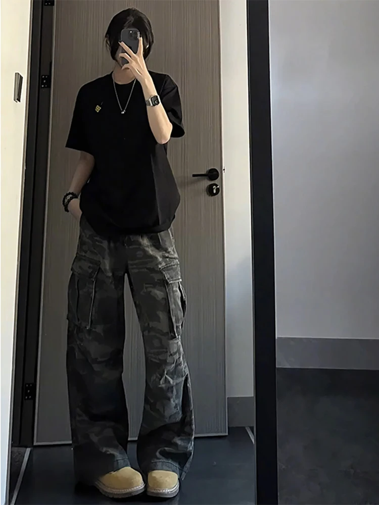 Retro American Camouflage Workwear Jeans Men's Loose Wide Leg Pants Multiple Pockets Straight Cut Long Trousers Washed
Retro American Camouflage Workwear Jeans Men's Loose Wide Leg Pants Multiple Pockets Straight Cut Long Trousers Washed