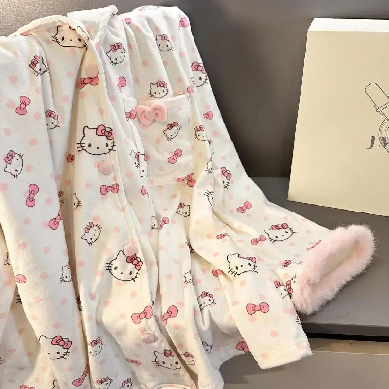 Sanrio Hello Kitty Ghost Pajamas Set Women's Summer New Short Sleeved Pyjama Student Hore Casual Clothing Set for Outwear Hot
Sanrio Hello Kitty Ghost Pajamas Set Women's Summer New Short Sleeved Pyjama Student Hore Casual Clothing Set for Outwear Hot