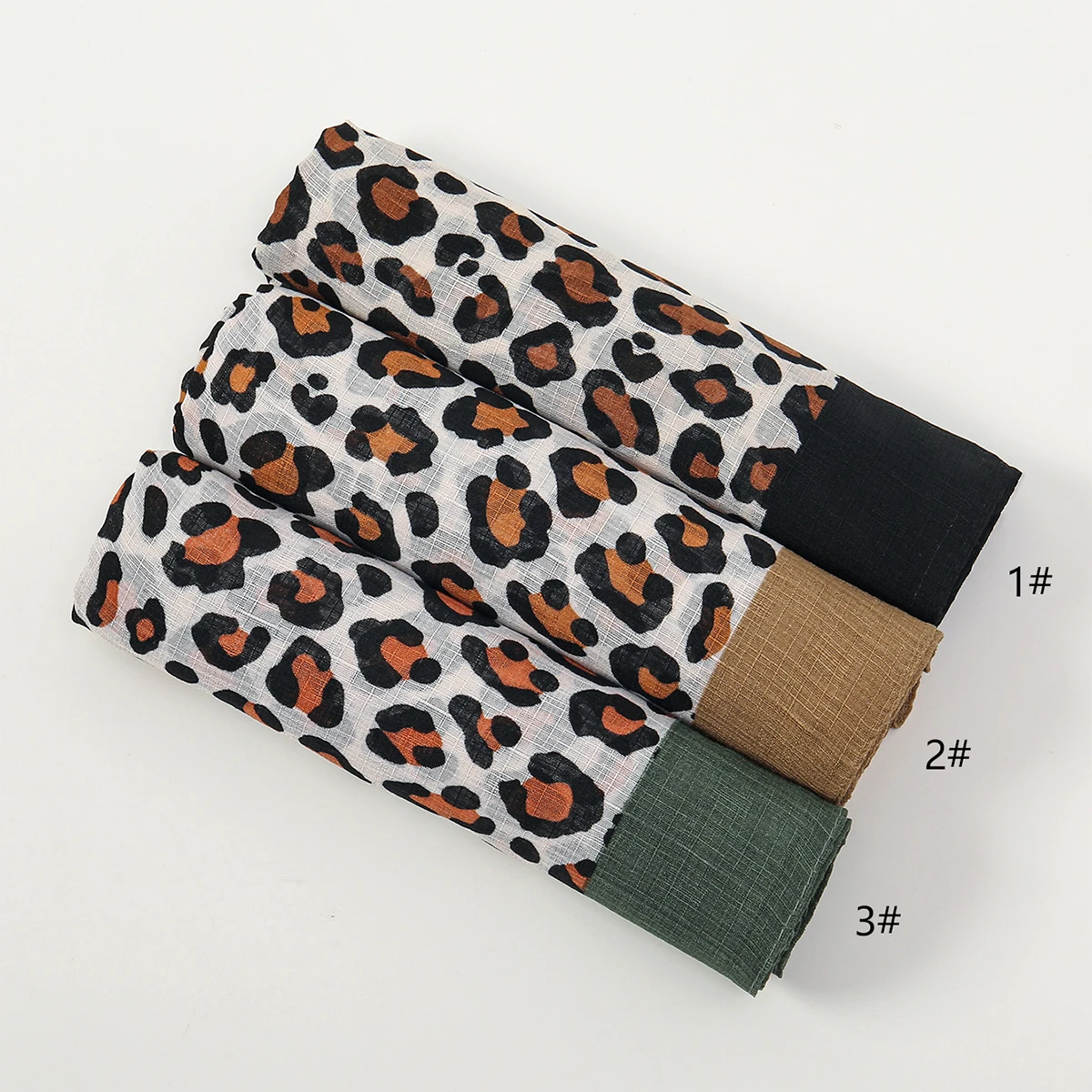 Leopard Print Hijab Soft Viscose Scarf Woman Muslim Hijab Shawls Headscarf Foulard Femme Musulman Long Wrap Bandana 180*90cm
Leopard Print Hijab Soft Viscose Scarf Woman Muslim Hijab Shawls Headscarf Foulard Femme Musulman Long Wrap Bandana 180*90cm