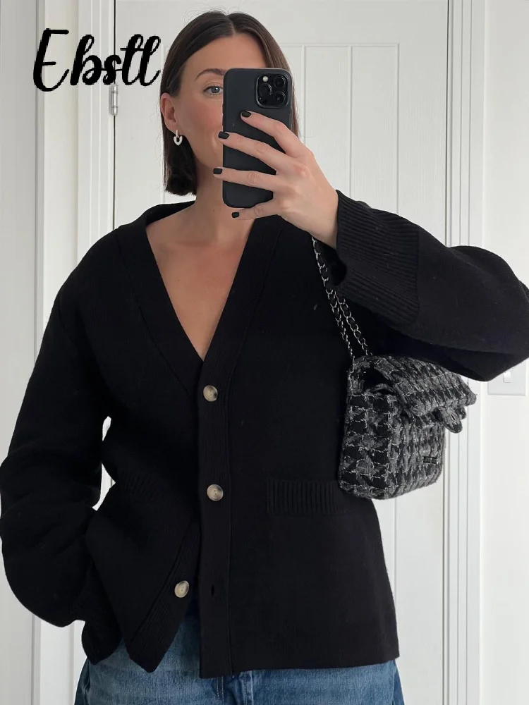 Knitted Button Cardigans Women Elegant O-neck Single Breasted Long Sleeve Pockets Sweater 2024 Autumn New Lady Casual Knitwear
Knitted Button Cardigans Women Elegant O-neck Single Breasted Long Sleeve Pockets Sweater 2024 Autumn New Lady Casual Knitwear